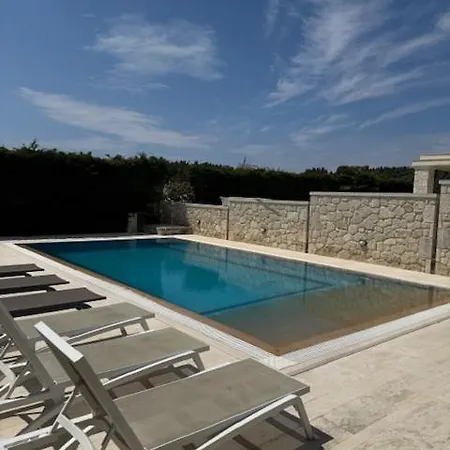 Private With Swimming Pool *