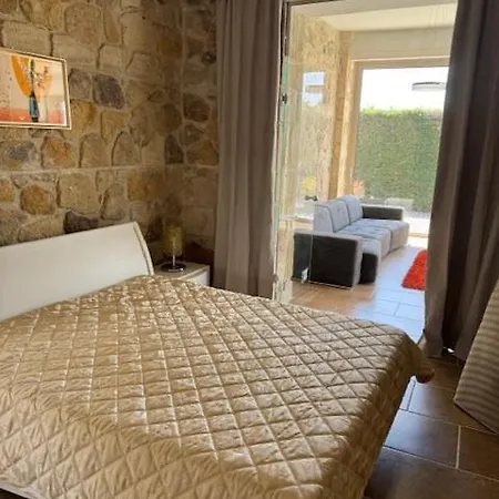 Villa Private With Swimming Pool