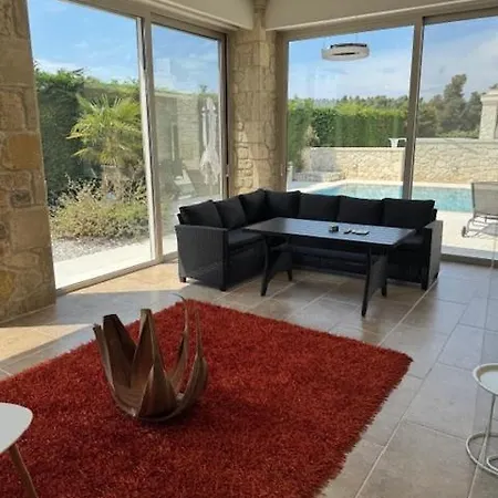 Private With Swimming Pool Villa Siviri
