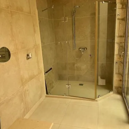 Villa Private With Swimming Pool *