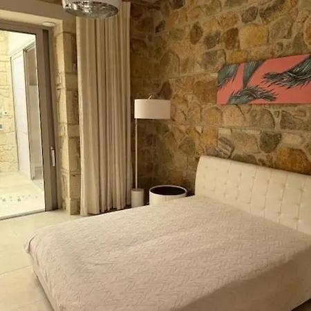 Villa Private With Swimming Pool *